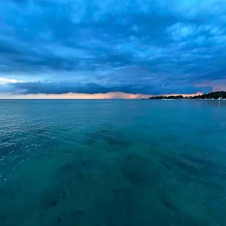 Sea View 2 Bedroom アパート ポルトローシュ