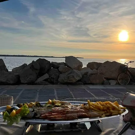 Lägenhet Sea View 2 Bedroom *