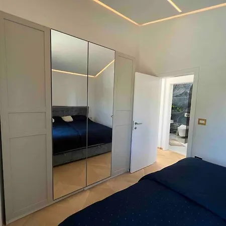 Sea View 2 Bedroom アパート ポルトローシュ